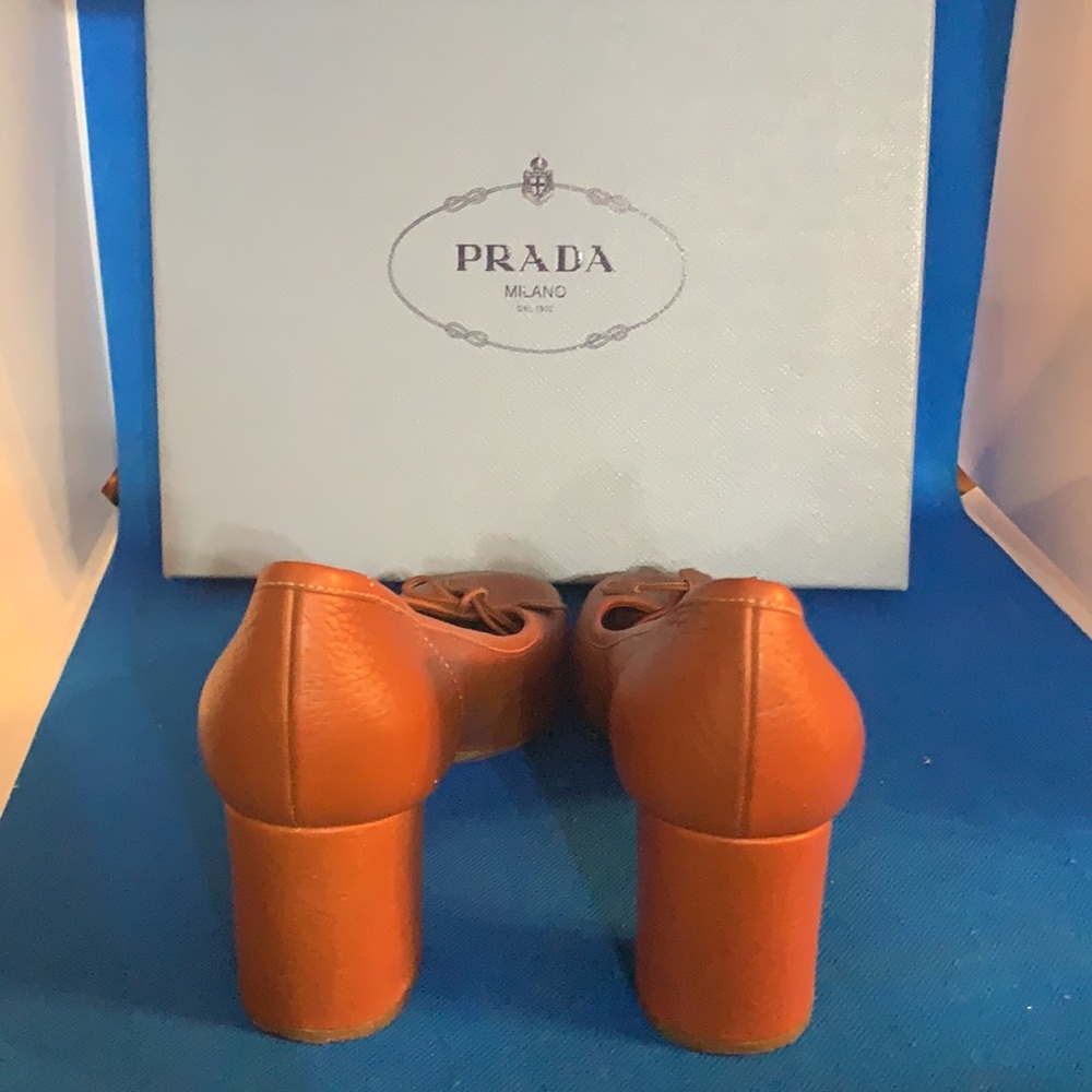 🔥PRADA Brown Leather heels  Women’s shoes 38 1/2 - Picture 2 of 8